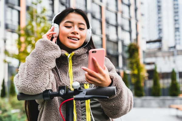 Choisir une trottinette électrique 45 km/h : le guide